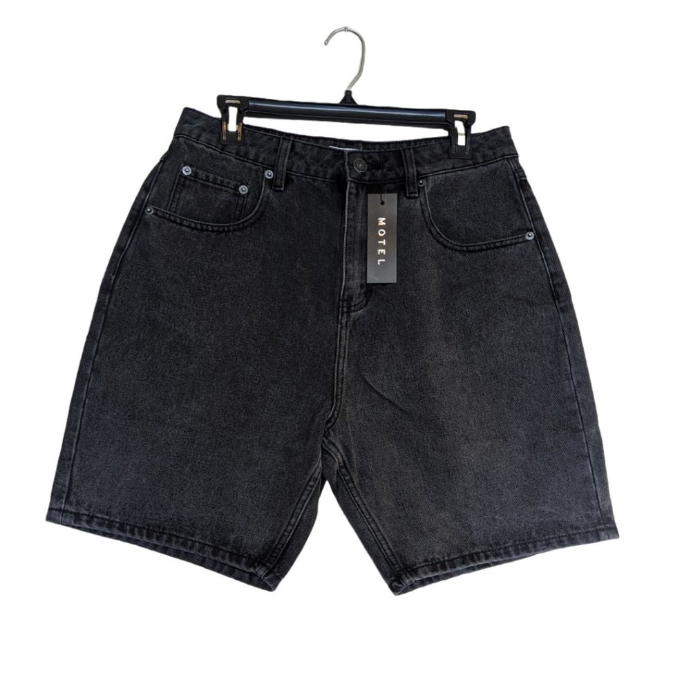 NWT Motel Denim Dad Short Black Wash Size L